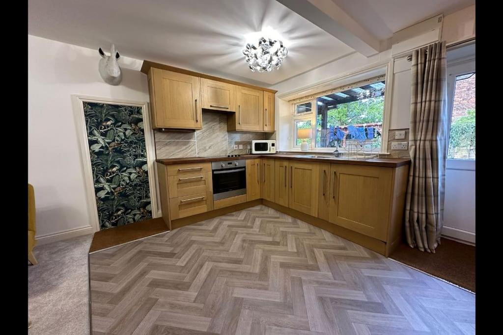 Thee Olde Cow Shed Cottingham, Central Location, 500 Meters From Cottingham Train Station, Close To Hull & Beverly, Free Parking & Wi-Fi , Entire Detached Property المظهر الخارجي الصورة