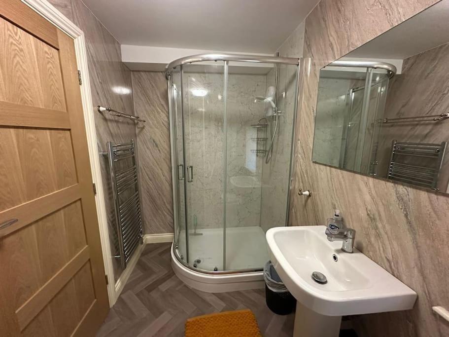 Thee Olde Cow Shed Cottingham, Central Location, 500 Meters From Cottingham Train Station, Close To Hull & Beverly, Free Parking & Wi-Fi , Entire Detached Property المظهر الخارجي الصورة